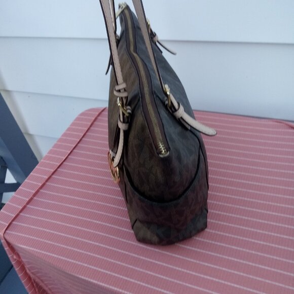 Michael Kors Black and Tan Tote Bag - Picture 4 of 9